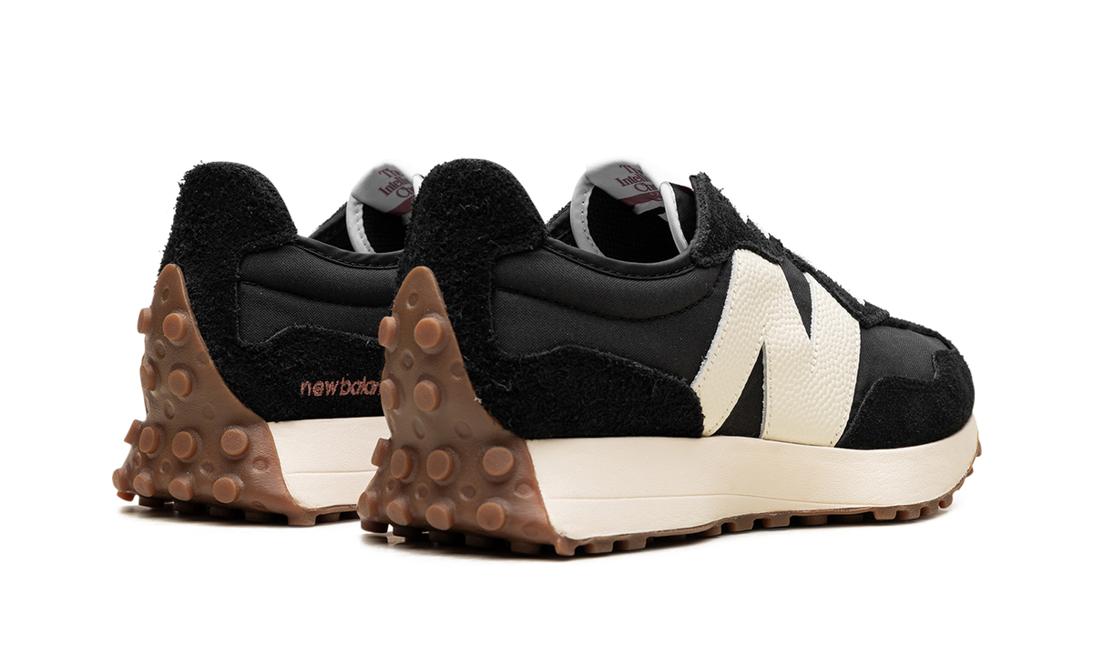 327 WMNS Black White Gum WS327BL