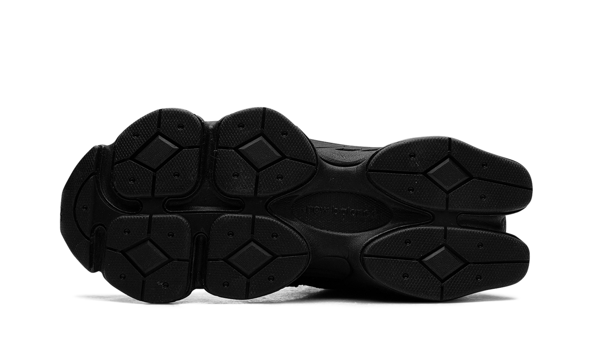 9060 Triple Black U9060BPM